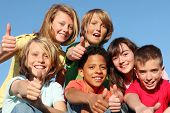 foto of kid  - happy kids with thumbs up - JPG 