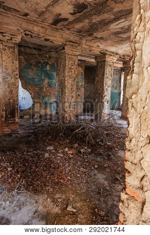 Poster: Mystical Interior Ruins Of An