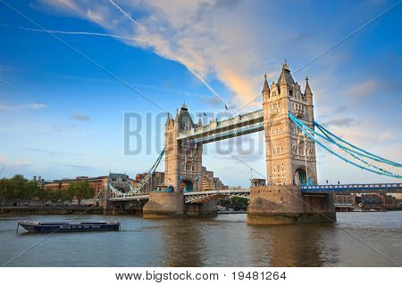 Picture or Photo of Tower Bridge, London, UK