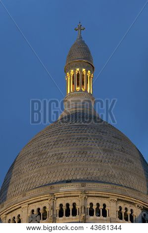 Picture or Photo of Nightfall in the sacre coeur Montmartre Paris Ile de France France